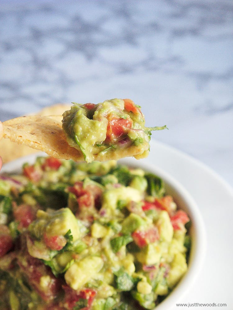 chips and guacamole, avocado dip for chips