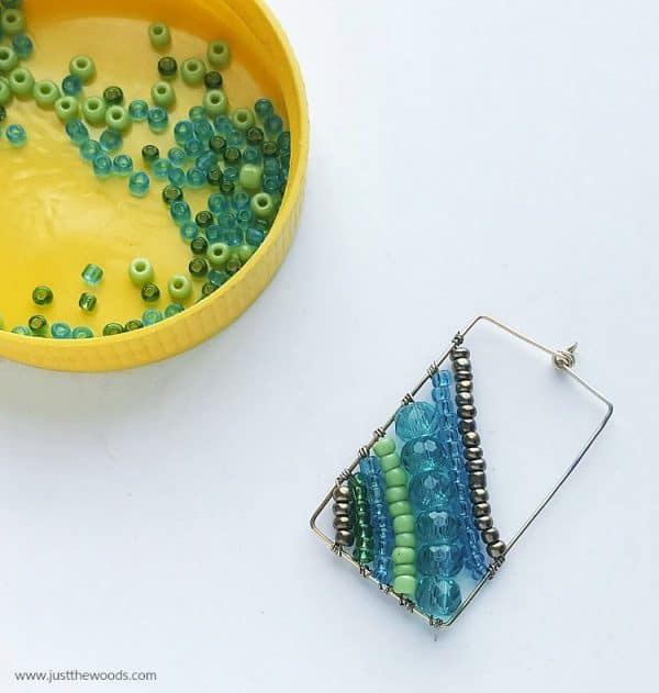 How to Make Beaded Wire Earrings - Easy Tutorial