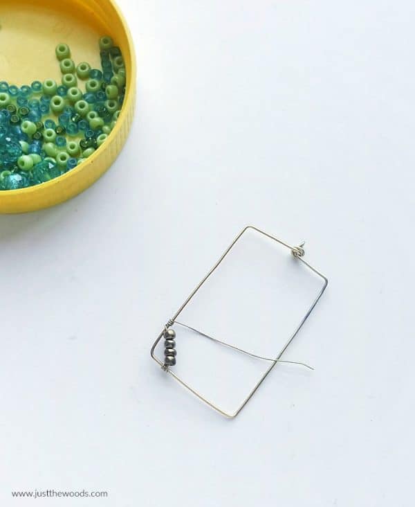 How to Make Beaded Wire Earrings - Easy Tutorial