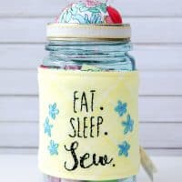 Embroidered Mason Jar Pincushion