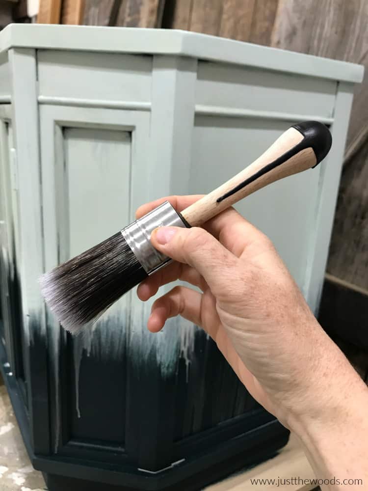 small chalk paint brush, mini cling on brush