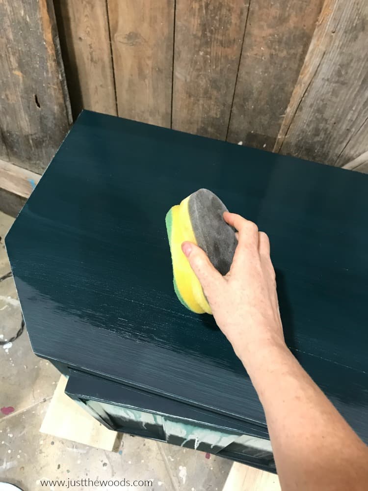 sealing painted furniture with sponge