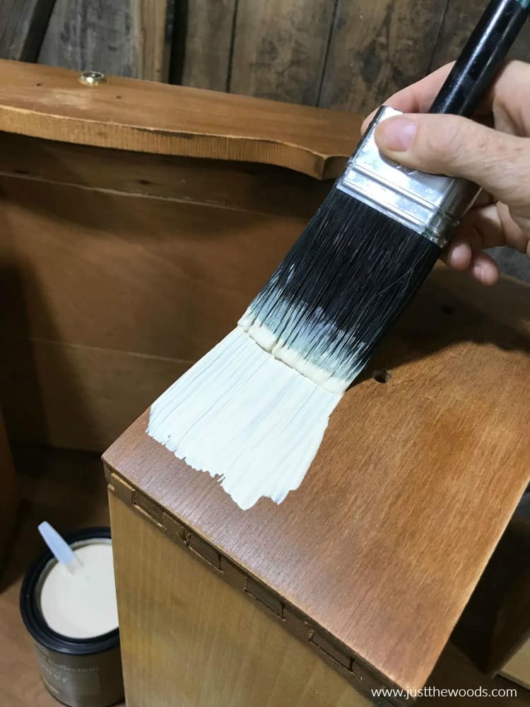 apply primer to wood furniture, brush on primer