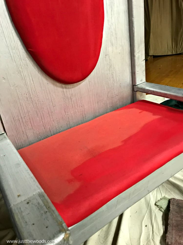 how to paint a fabric chair, red fabric paint on chair makeover