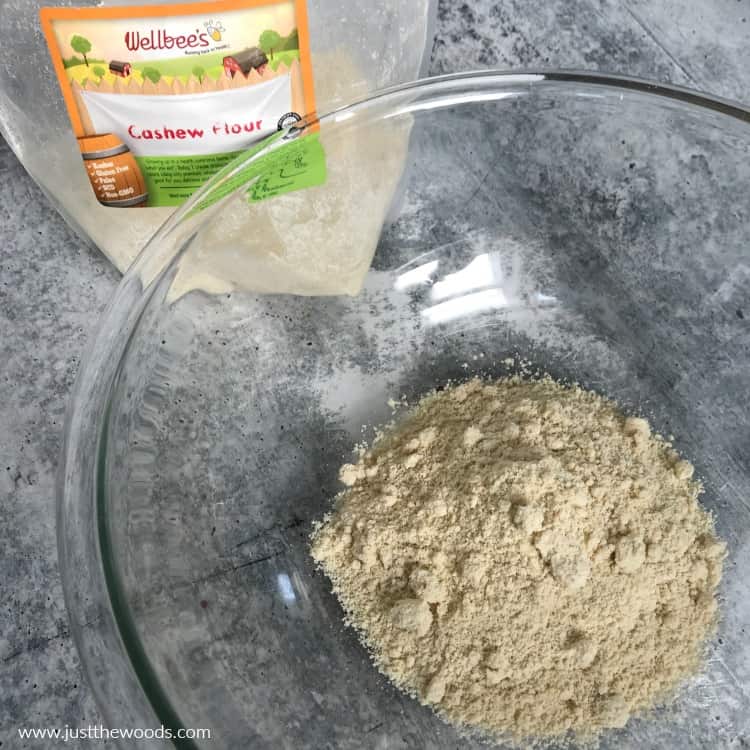 paleo chocolate chip muffins, cashew flour