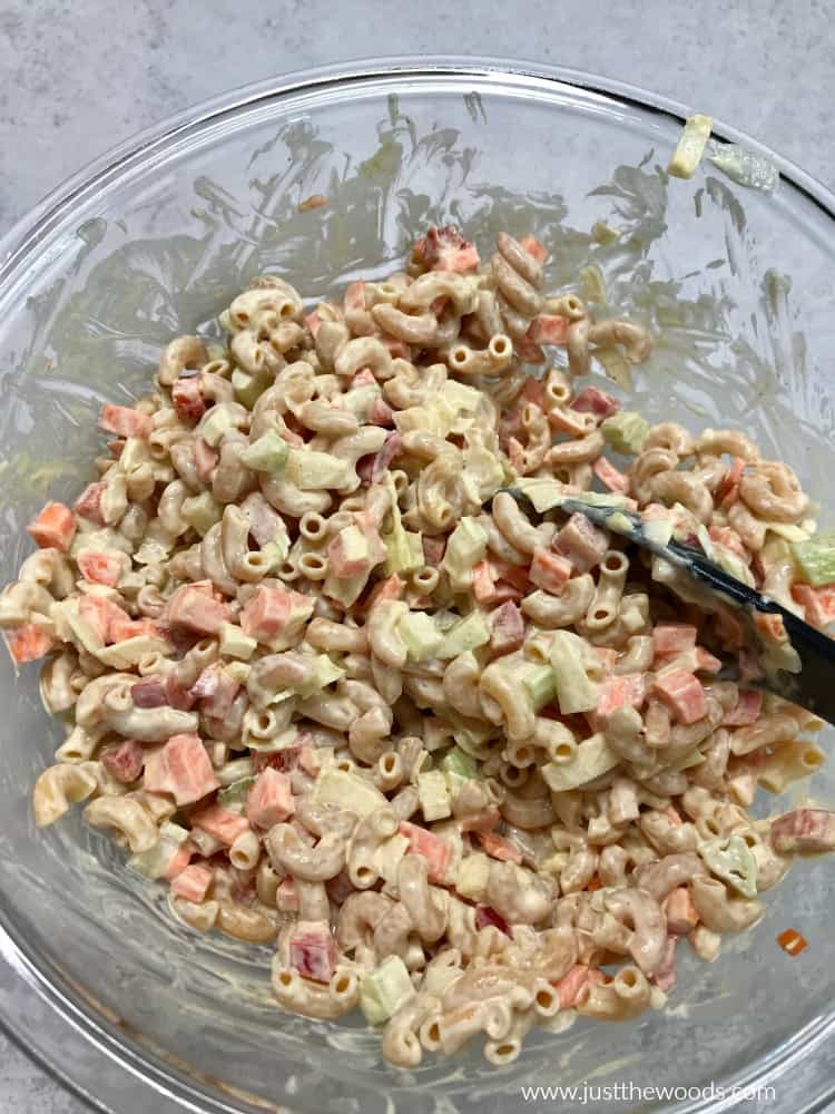 cold macaroni salad with mayo