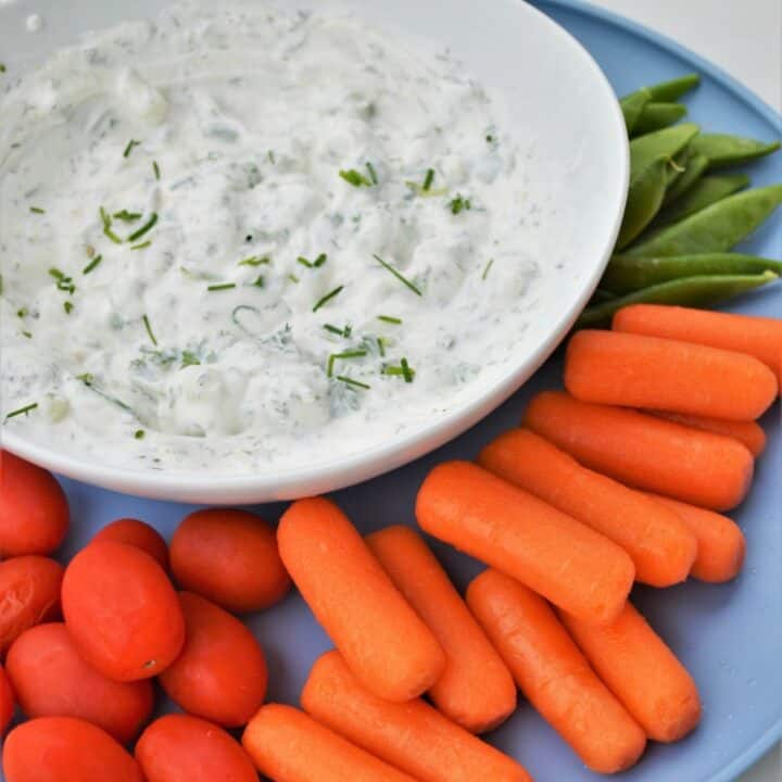 Healthy Greek Yogurt Veggie Dip