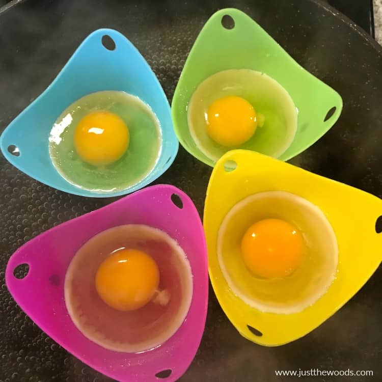 Making Poached Eggs the Easy Way with Egg Poacher Cups