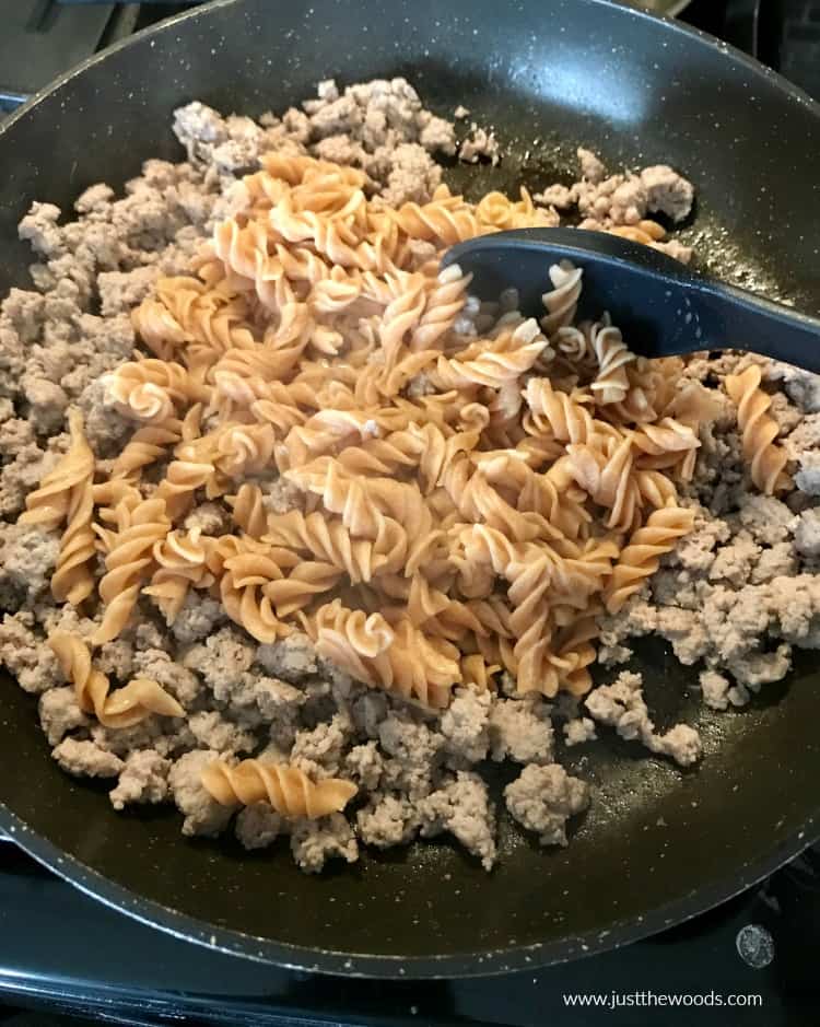 kid approved healthy lunch, homemade hamburger helper recipe