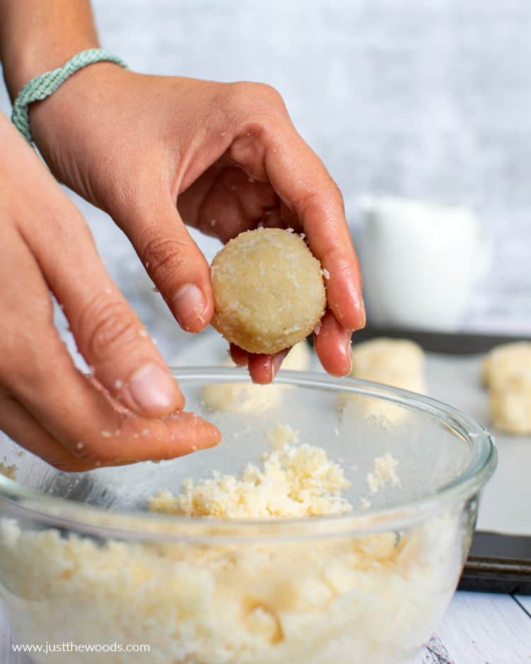 how to make gluten free macaroon cookies