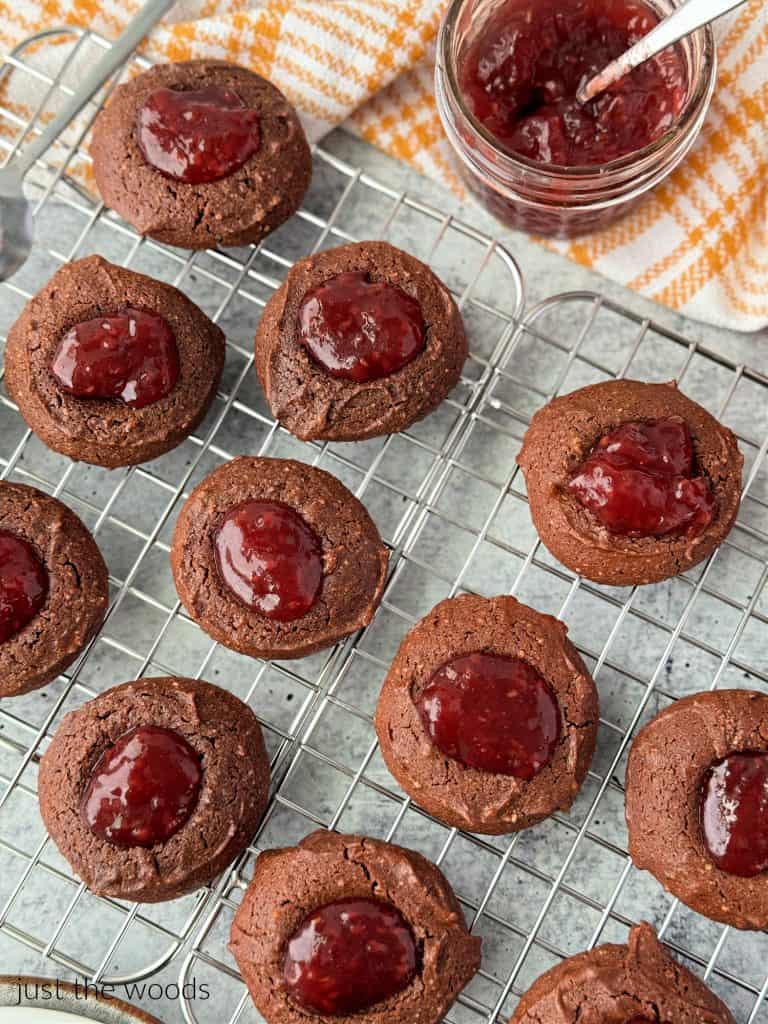 how to make chocolate raspberry gluten free thumbprint cookies 