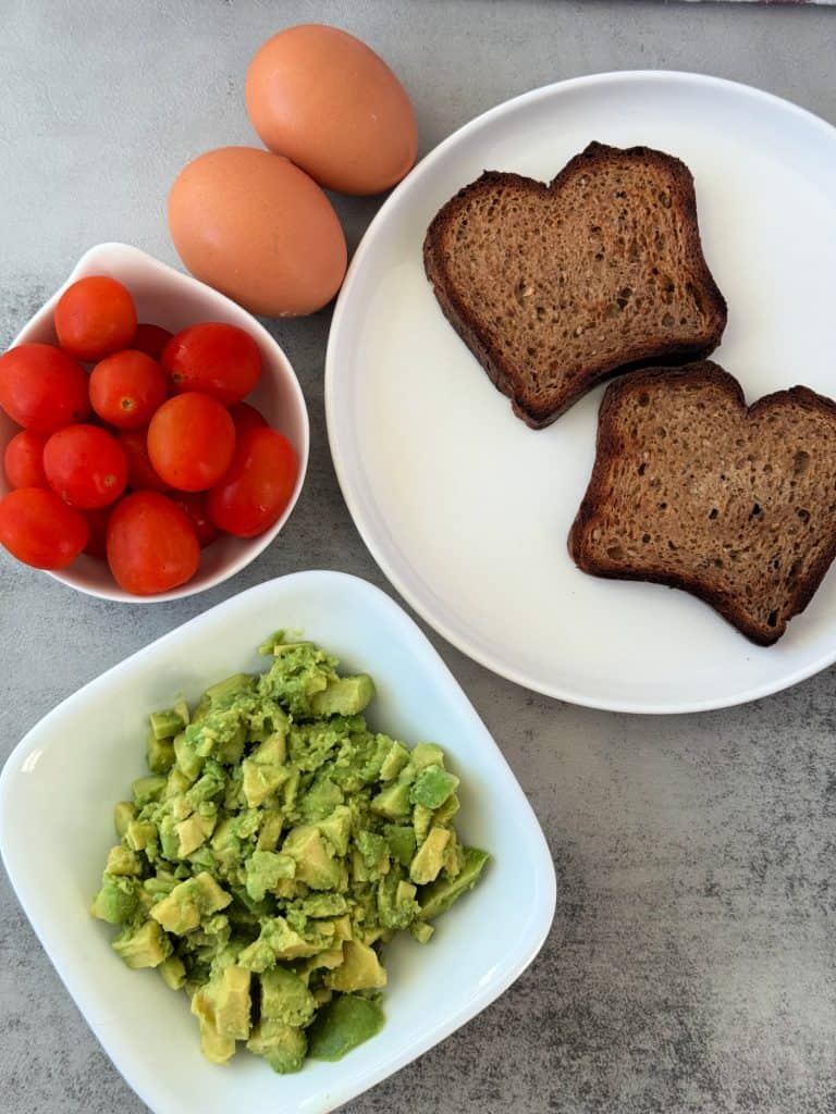 what to make easy Poached Eggs Recipe with tomatoes and avocado on toast 