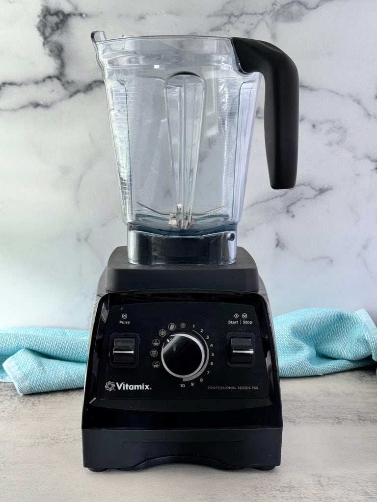 vitamix blender for making smoothies 