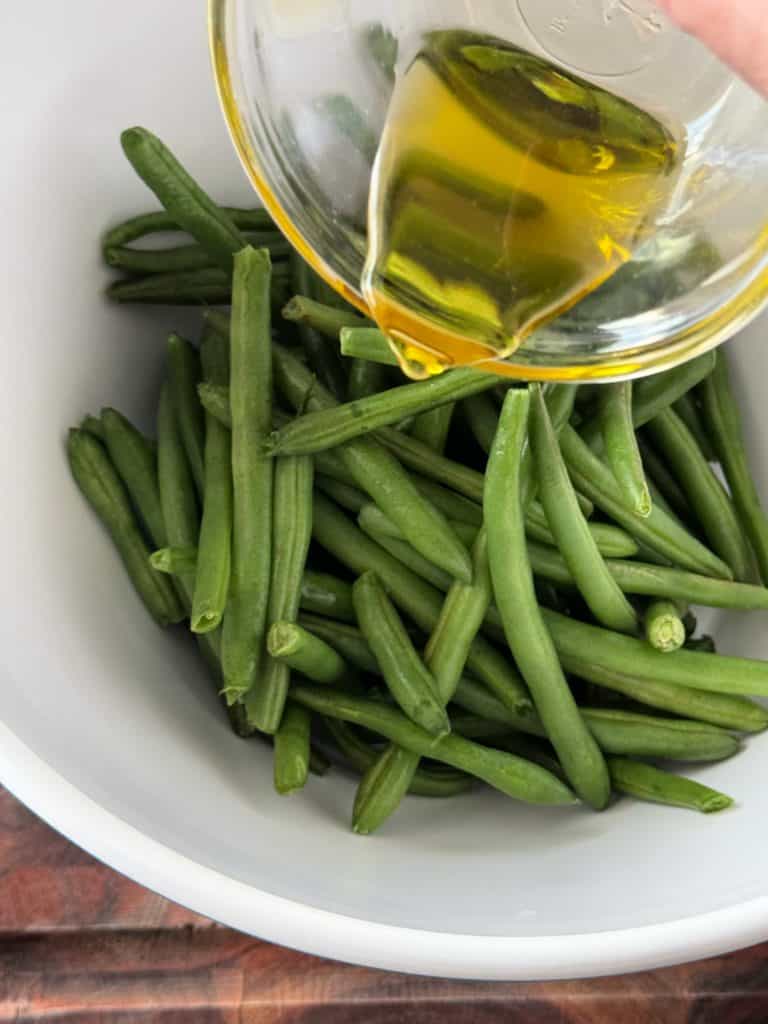 olive oil with green beans