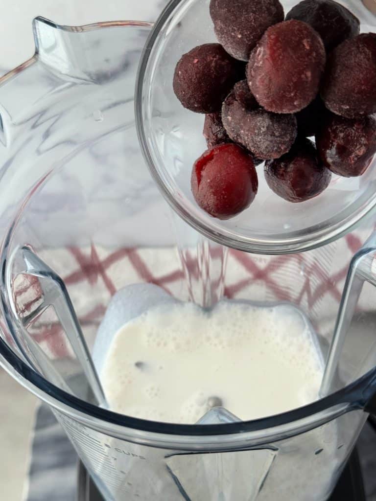 frozen cherries in smoothie 