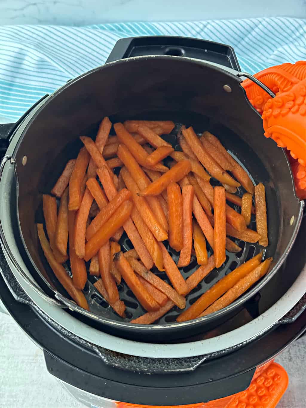 how to make Frozen Sweet Potato Fries in Air Fryer