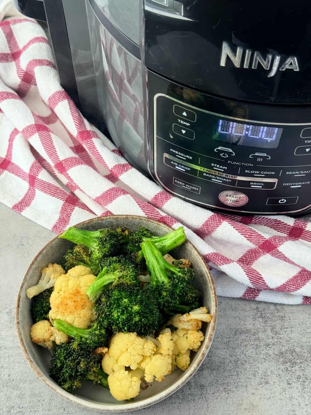 Simple Air Fryer Broccoli and Cauliflower Recipe
