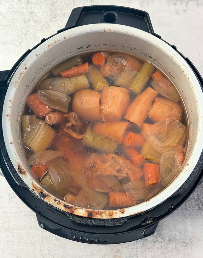 pressure cooker chicken stock 