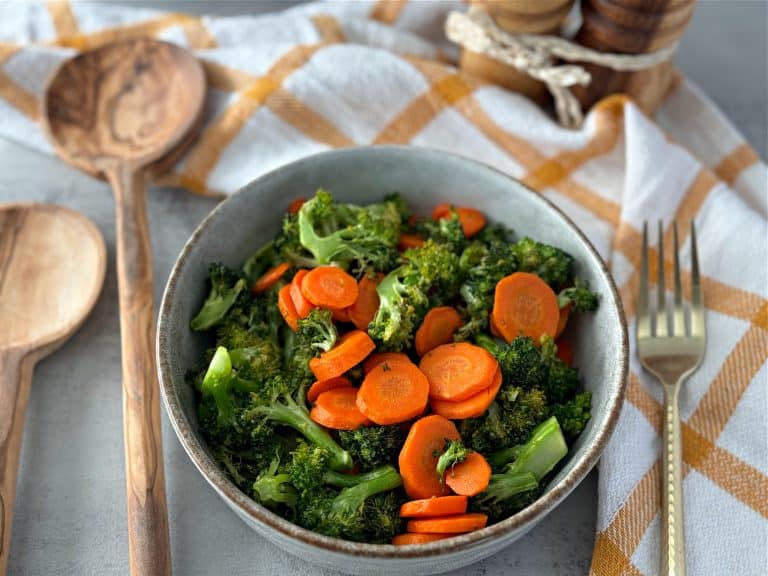 Air Fryer Broccoli and Carrots – Easy Healthy Recipe
