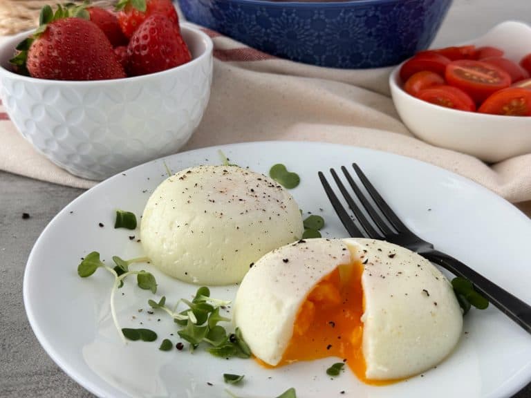 How to Use a Poached Egg Maker for Perfect Eggs