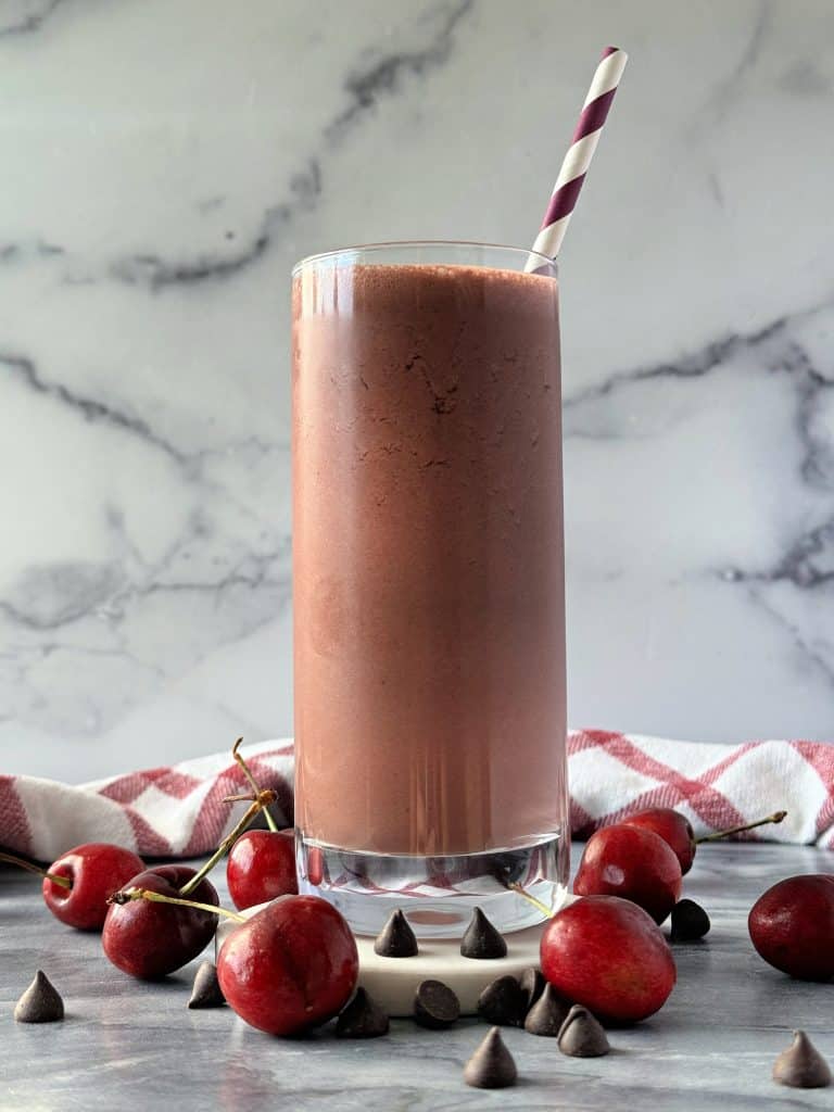 cherry chocolate breakfast smoothie