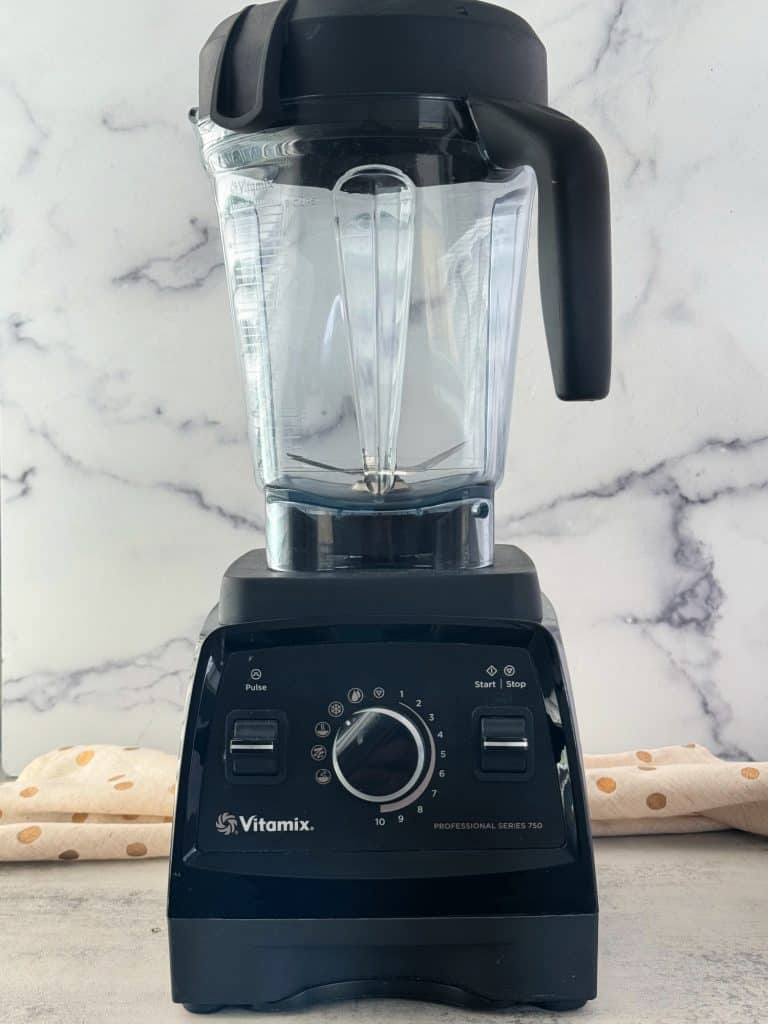 best blender to make healthy berry smoothies 