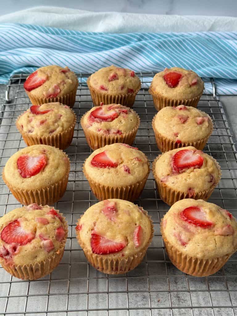 fresh strawberry muffins 