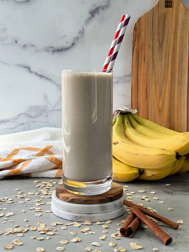 banana almond milk smoothie with oats 