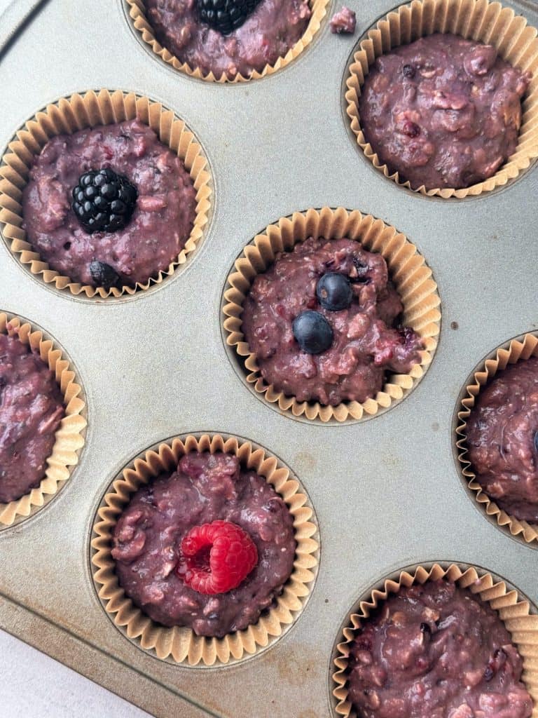 oatmeal berry muffins with frozen berries 