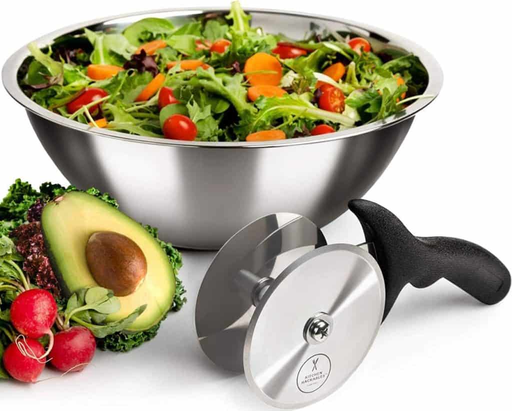 salad chopped bowl and chopper to make chopped salad