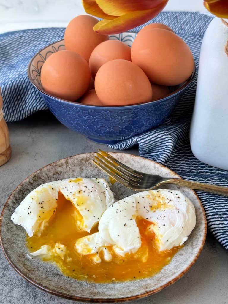 How to Make Poached Eggs without a poacher