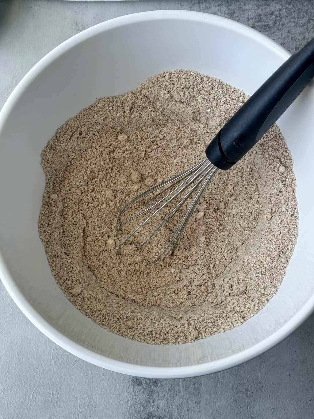 whisk dry ingredients in bowl