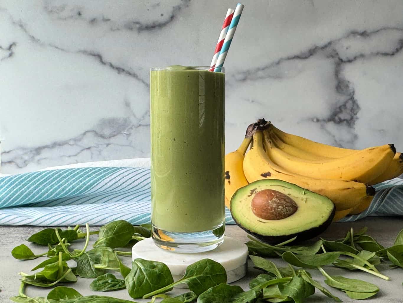 Creamy Avocado Banana Spinach Smoothie Recipe
