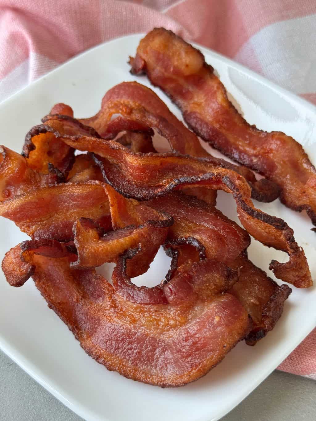 crispy air fryer bacon in plate