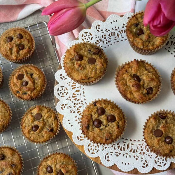 best-banana-muffin-recipe-with-applesauce-and-walnuts