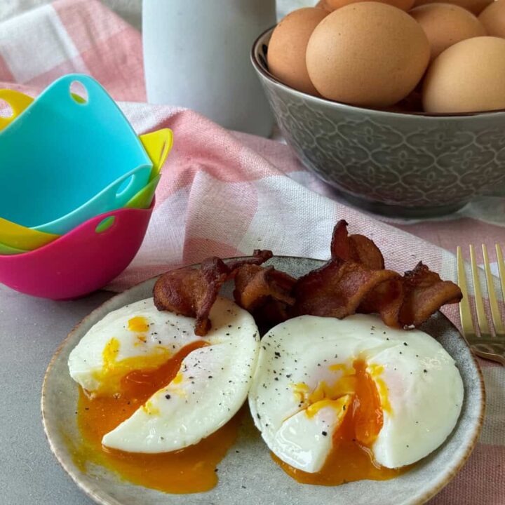 feature poach eggs silicone cups