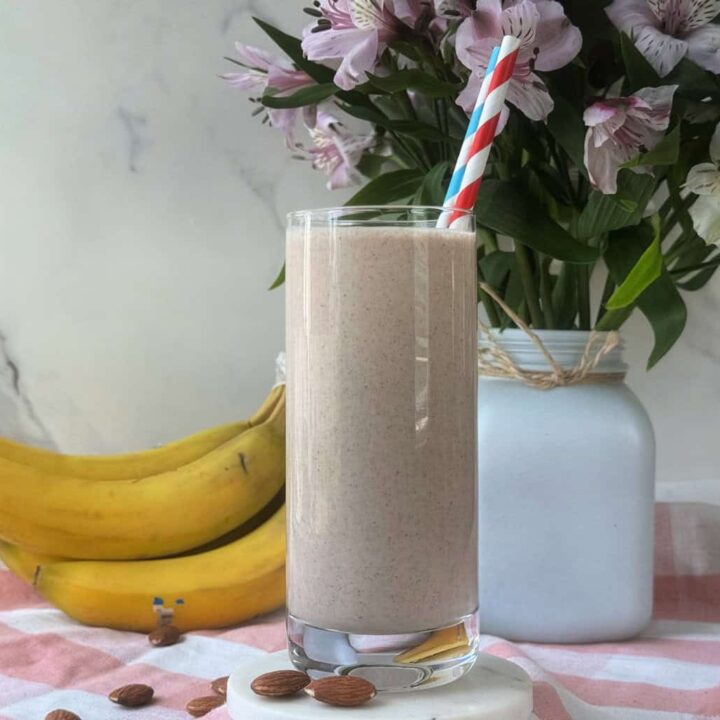 Easy Healthy Almond Banana Smoothie Recipe
