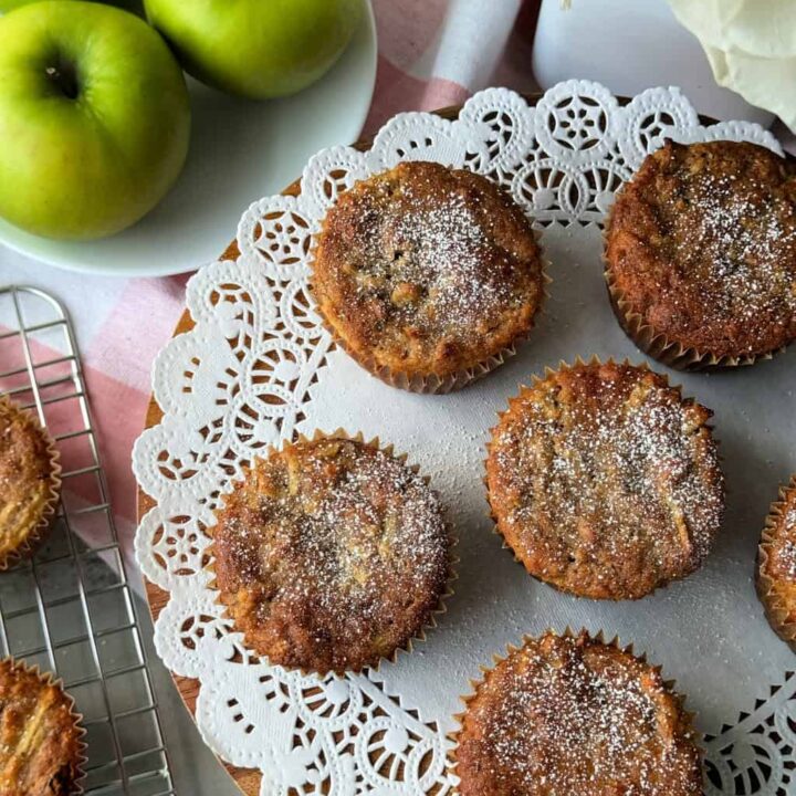 cinnamon-apple-muffin-recipe-with-raisins