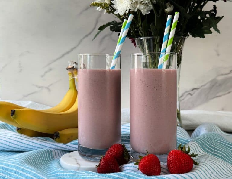 Healthy Strawberry Banana Protein Smoothie Recipe
